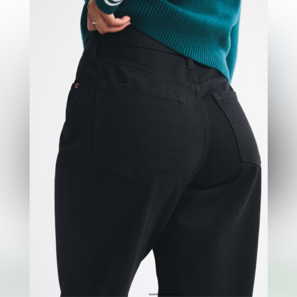 Abercrombie & Fitch Curve Love High Rise Loose Jean - Picture 3 of 8
